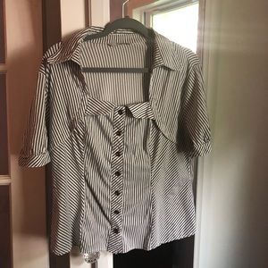 Blouse with a sweetheart neckline